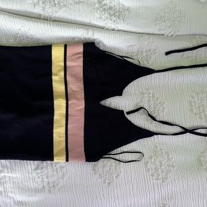 Cute crop top ties behind the neck